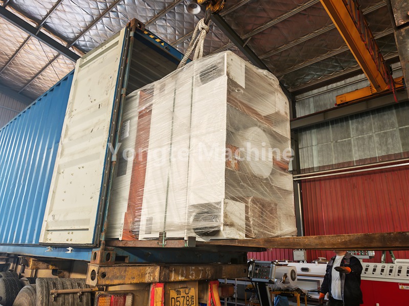 Yongte oprema za reciklažu plastike šalje se kupcu iz Afrike