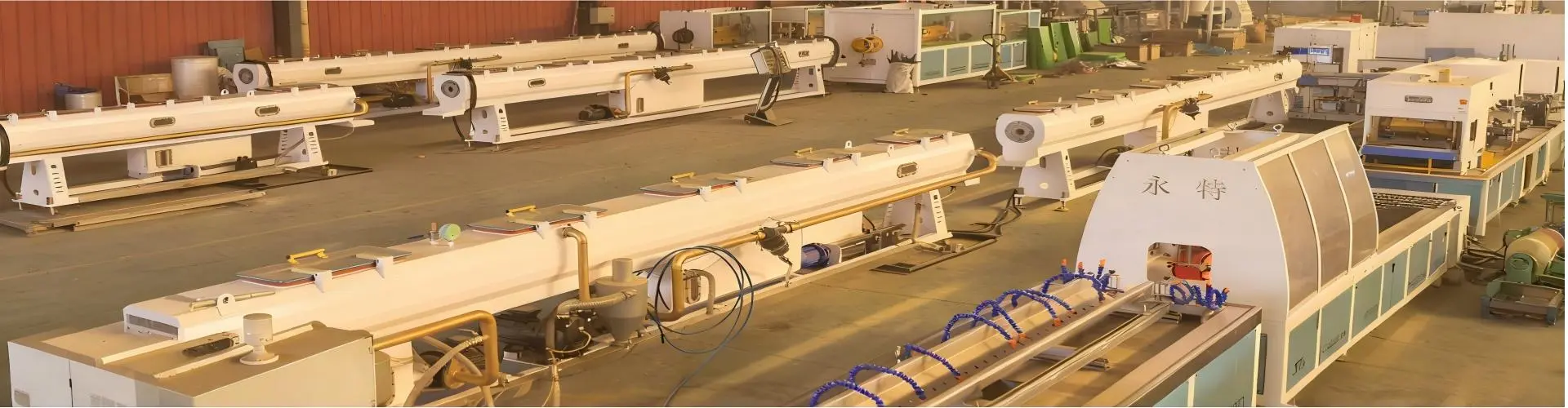 Stroj za ekstruziju plastičnih cijevi