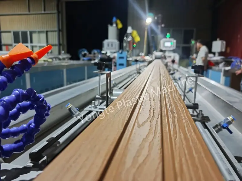 Kompletna fabrika mašina za drvo i plastiku za kupca u Evropi